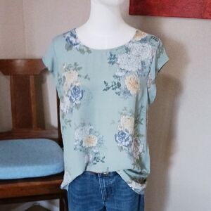 DR2 Women's Floral Blouse - Soft Green and Blue